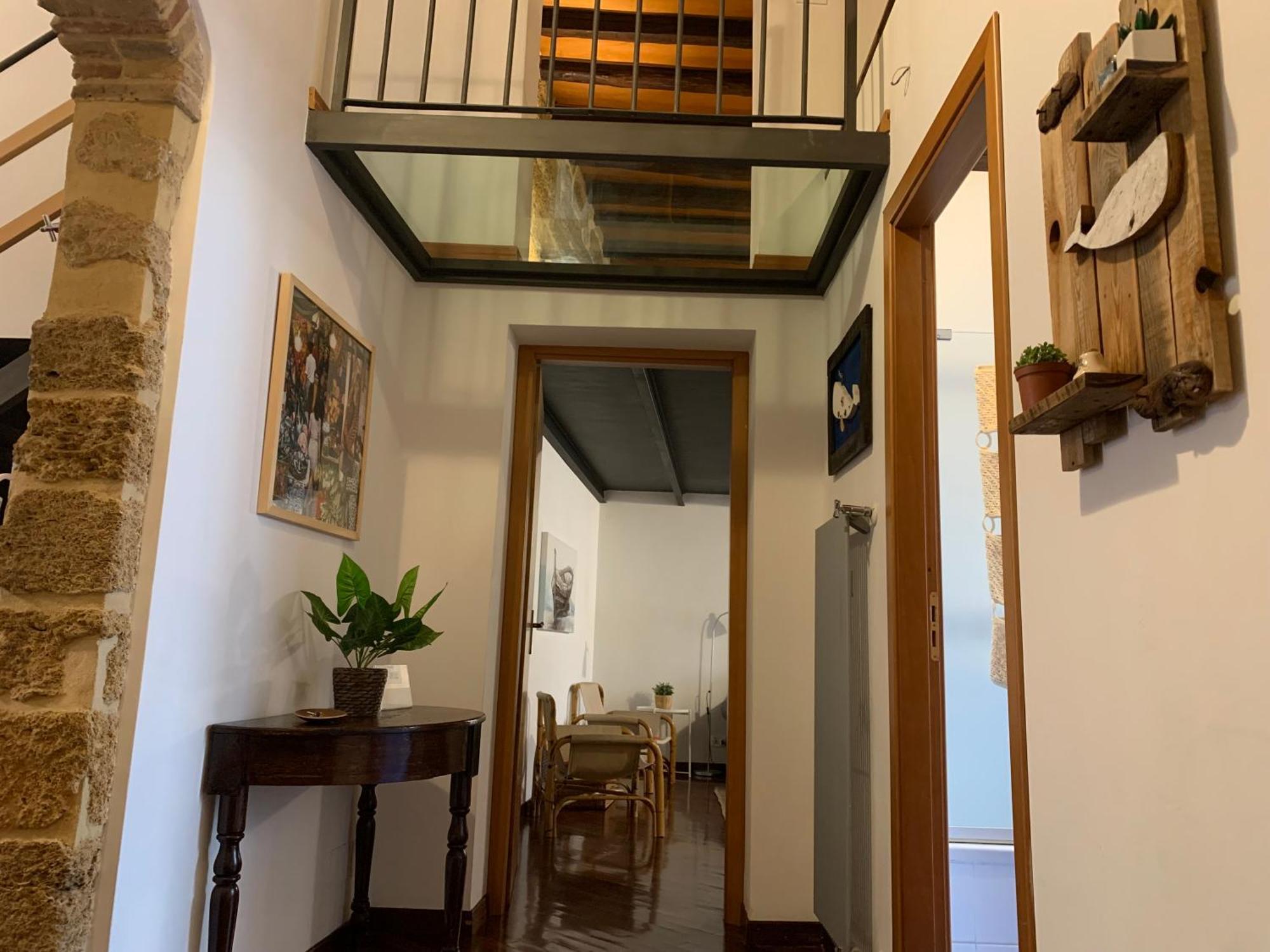 Casa Tea: Nel Cuore Del Centro Storico パレルモ エクステリア 写真